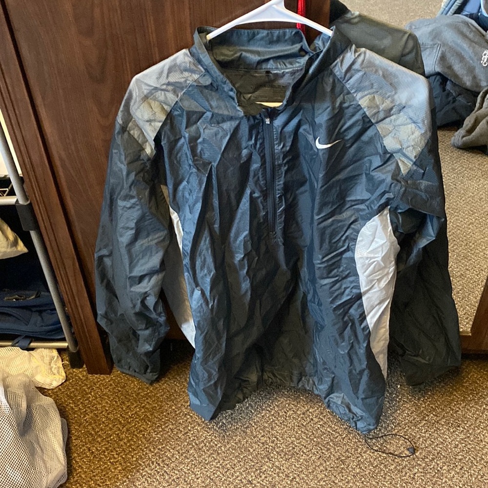 nike golf wind breaker